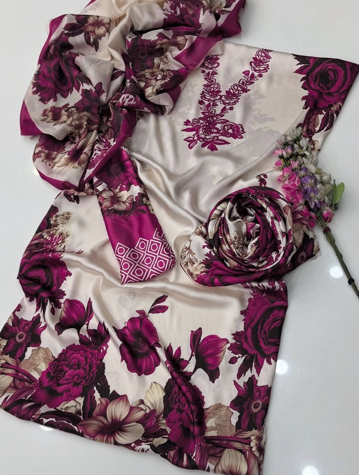 3 PIECE- SHAMOZE SILK SUIT.