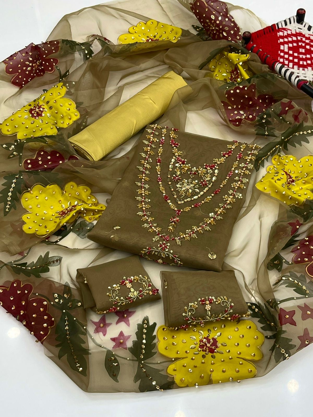 3 PIECE - HAAR GALA BURSH PAINT SUIT.