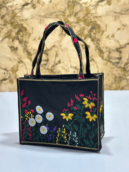 Embroidered Hand Bags (Ajwa151509)