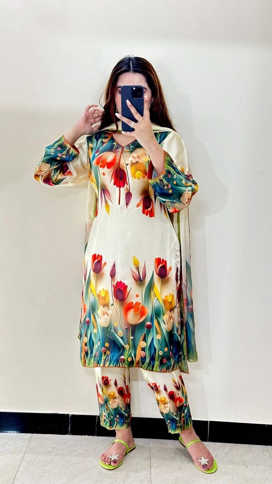 3 PIECE - SHAMOZE SILK FLORAL PRINT SUIT.