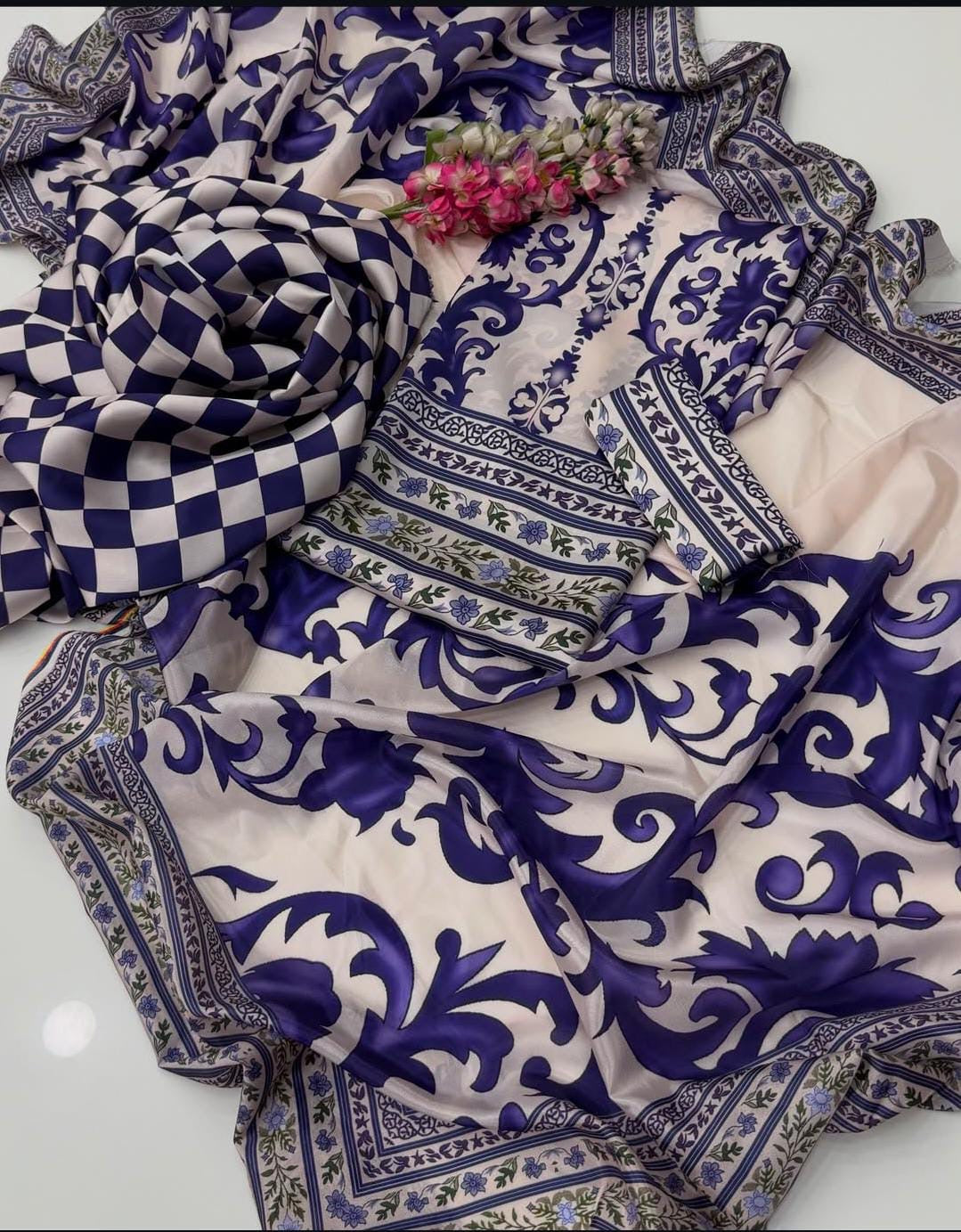 3 PIECE - SWISS LAWN PRINTED UNSTITCH SUIT.