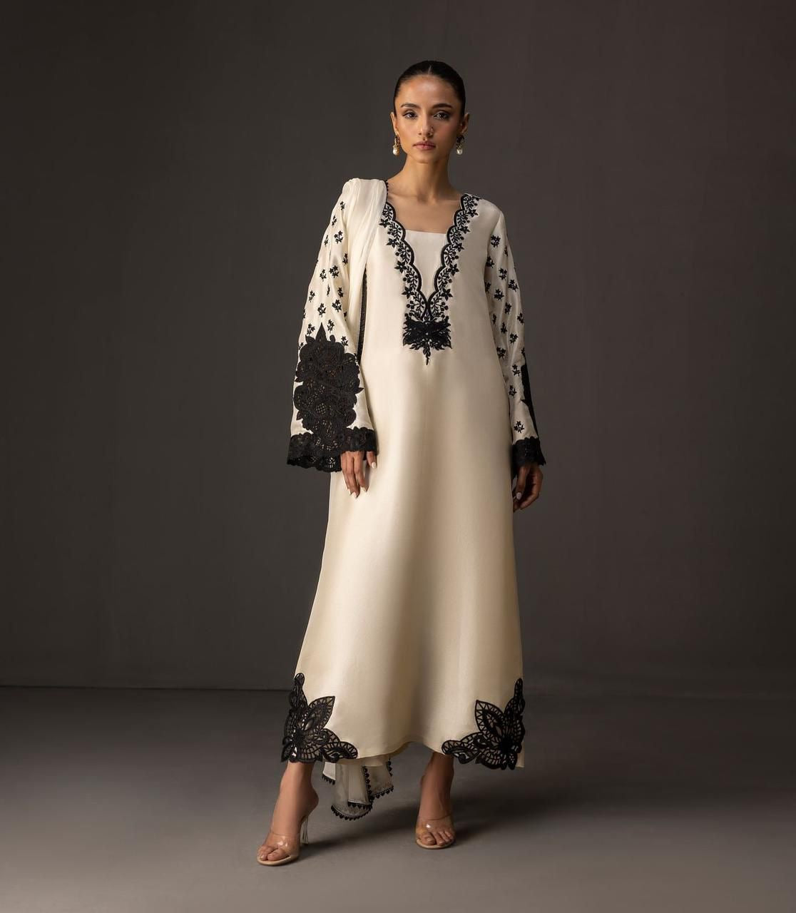 3 PIECE — SHAMOZ SILK SUIT (Ajwa15142)