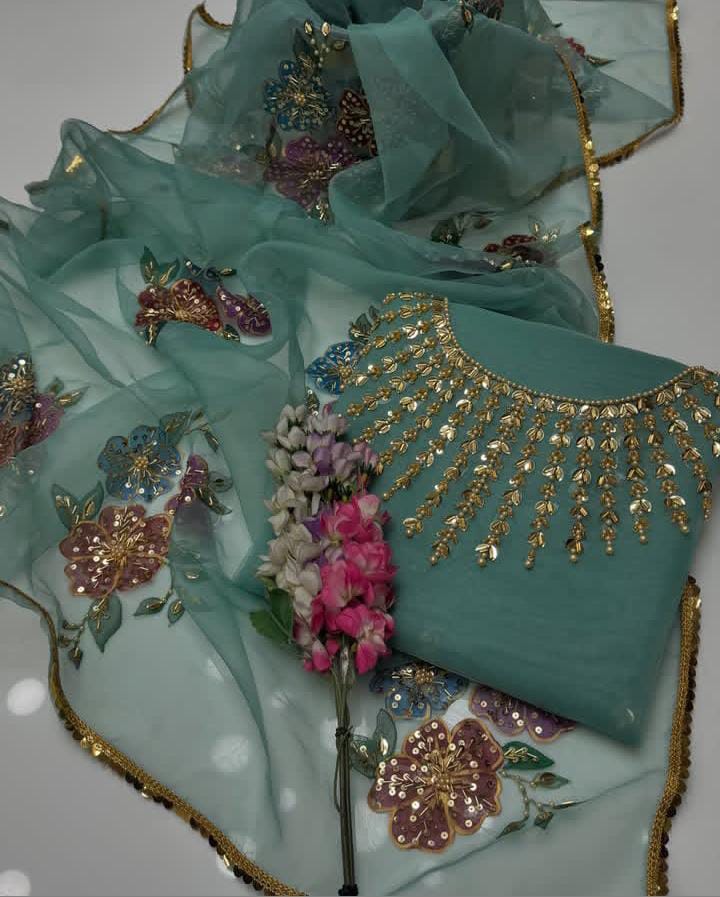 3 piece dress beautiful & Stunning handwork